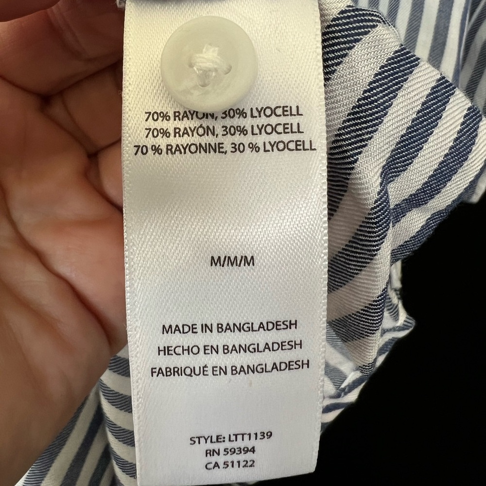 SOLD๐ ๐ NWT BEACHLUNCHLOUNGE โSpencerโ Blue & White Striped High-Low Shirt | - Picture 8 of 10